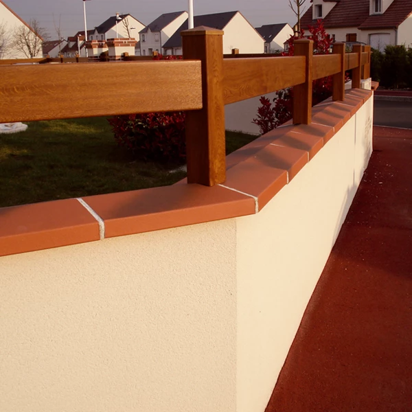 Chaperon Angulaire En Terre Cuite Terreal CH03 - Rouge - 40 X 28 X 7,5 Cm 4 Chaperon Angulaire En Terre Cuite Terreal CH03 - Rouge - 40 X 28 X 7,5 Cm – Image 2