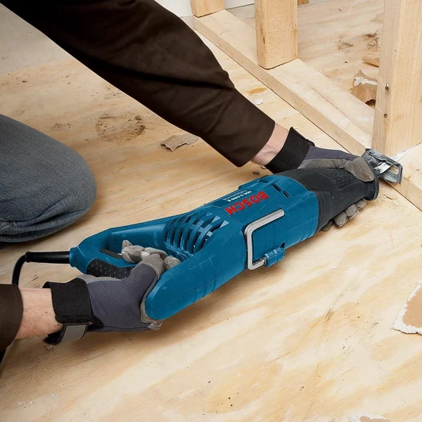 Scie Sabre Bosch Filaire GSA 1100 E 1100 W Avec Coffret De Transport 4 Scie Sabre Bosch Filaire GSA 1100 E 1100 W Avec Coffret De Transport – Image 2