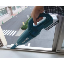 Aspirateur Sans Fil 18 V 1,3 Ah 22 Avec Chargeur Et Batterie Makita