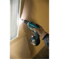 Visseuse Plaque De Plâtre Makita DFS452RTJ Avec Batteries Et Chargeur