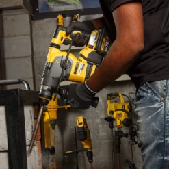 Perforateur SDS Plus Dewalt DCH333NT-XJ 54V 3,5 Joules S/Batterie Ni Chargeur En Coffret Tstak 12 Perforateur SDS Plus Dewalt DCH333NT-XJ 54V 3,5 Joules S/Batterie Ni Chargeur En Coffret Tstak -Bosch Soldes Boutique dch333nt xj 6