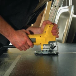 Scie Sauteuse Dewalt DW343K-QS 550W En Coffret -Bosch Soldes Boutique dw343k qs 4