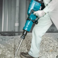 Marteau Piqueur Makita HM1317C - Hexagonal 30 Mm - 25 Joules - 1510 W -Bosch Soldes Boutique hm1317c act02