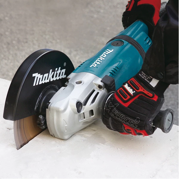 Meuleuse Diamètre 230 Mm 2600W 6600 Tr/min Makita GA9040SKD1 5 Meuleuse Diamètre 230 Mm 2600W 6600 Tr/min Makita GA9040SKD1 – Image 3