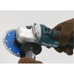 Meuleuse Diamètre 125 Mm 18V 2 Batteries Li-ion 5Ah Makita DGA506RTJ