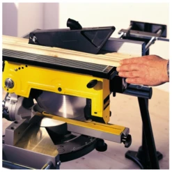 Lame De Scie Circulaire Stationnaire Extrême Workshop 260x30mm - Dewalt - 80 Dents -Bosch Soldes Boutique mise en situation lame 1